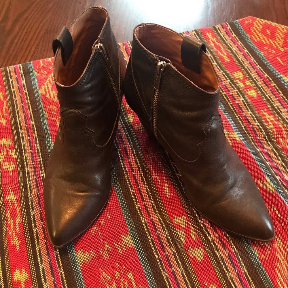 Frye Reina Genuine Leather Black Ankle Bootie S:10
